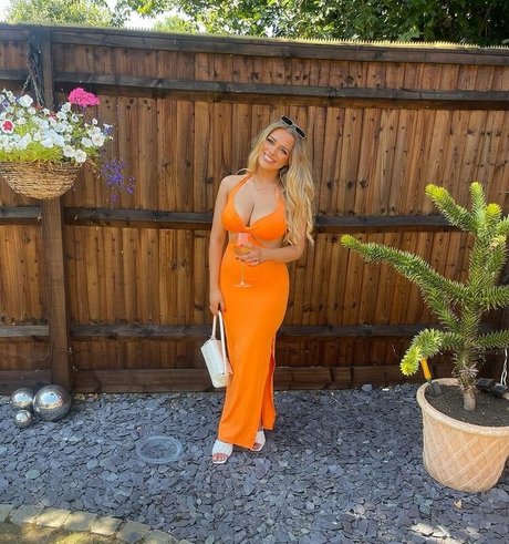 Chloe Ilsley 裸モデル 写真