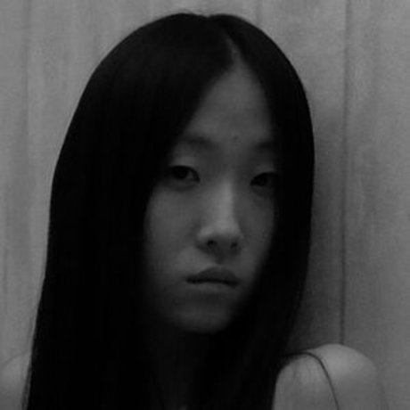 Kariina Tsoy 裸のポルノスター 写真