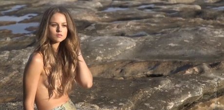 Isabelle Cornish アートスター 画像