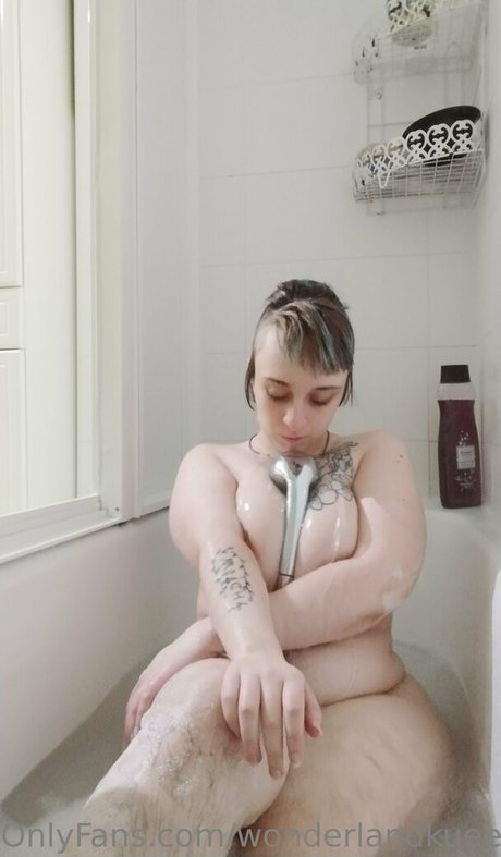 wonderlandkueen セクシーモデル 写真