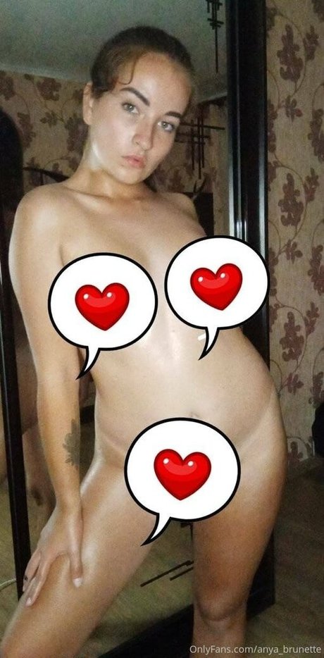 anyabrunette セックスポルノスター 画像