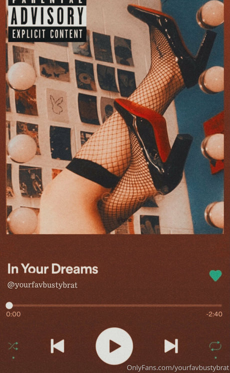yourfavbustybrat top profile image