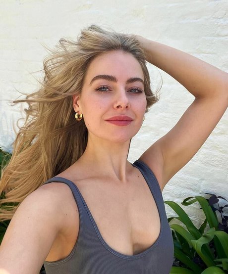 April Rose Pengilly 素敵なモデル 写真
