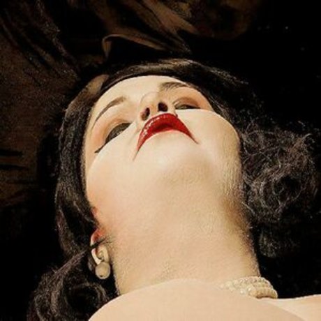 Danidarkan セクシーモデル 画像