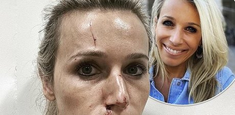 Lara Lewington ホットなスター 写真