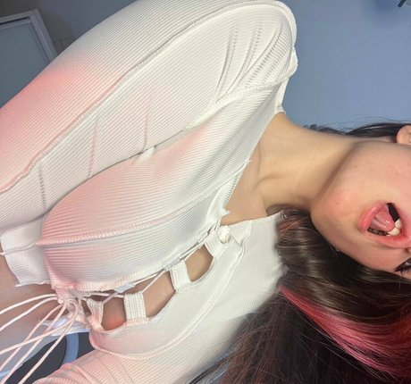 Alicehudson アダルトモデル 写真