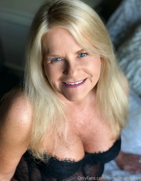hotwifecandyfree 完璧なスター 写真