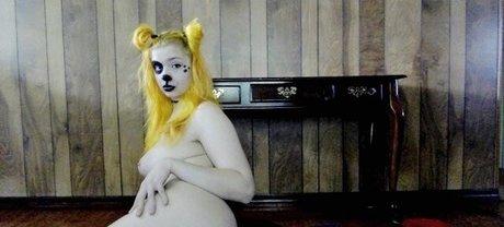 Empresselfiie ヌード女優 写真