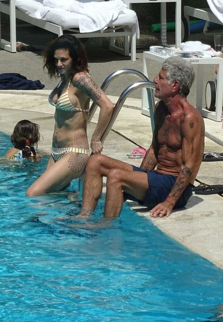 Asia Argento 限定モデル 写真