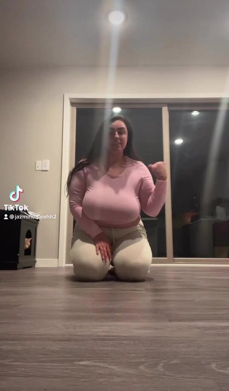 Jazminealeahh ポルノスター トップ 画像