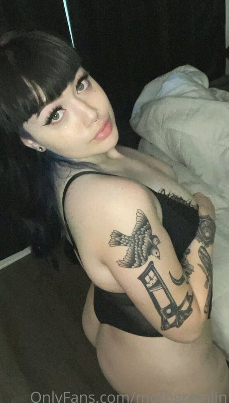 mothgremlin トップ女優 写真