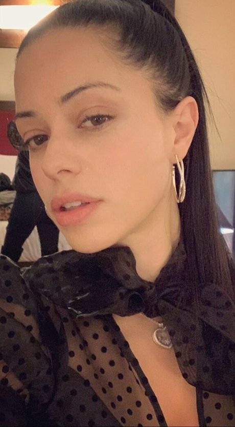 Tina Barrett モデル ギャラリー