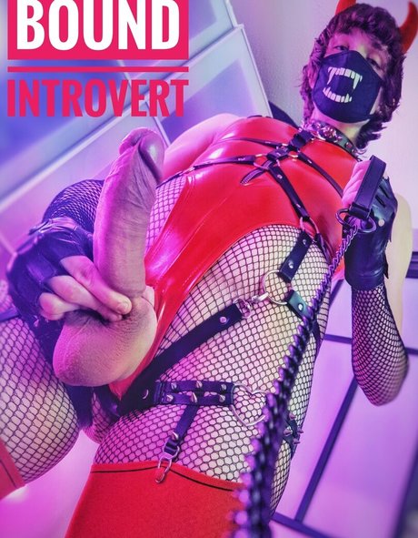 BoundIntrovert ポルノモデル 写真