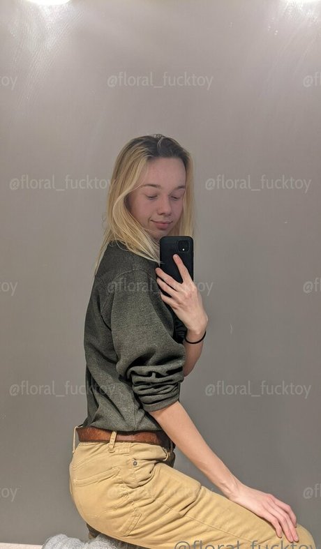 floral fucktoy 最高のモデル 写真
