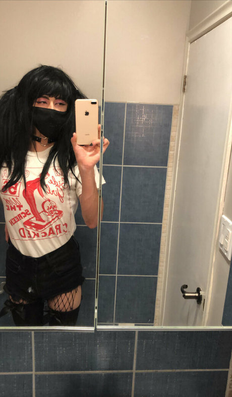 tinysexilexi666 ポルノモデル 写真