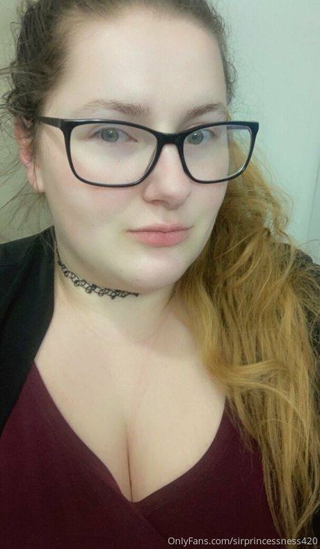 sirprincessness420 かわいいモデル 写真