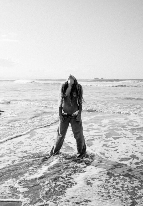 Sjana Elise Earp トップスター 写真