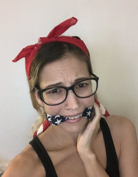 realgarnetrose セクシーなポルノスター 画像