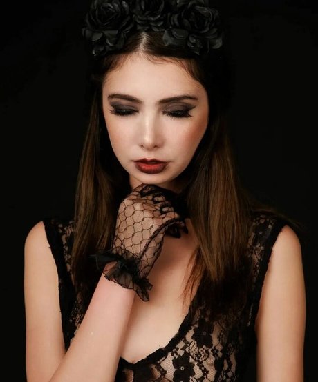 Daniela Bar 裸のポルノスター 画像