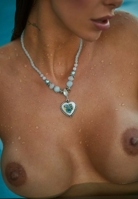 Franziska Distler ポルノスター セクシー 画像