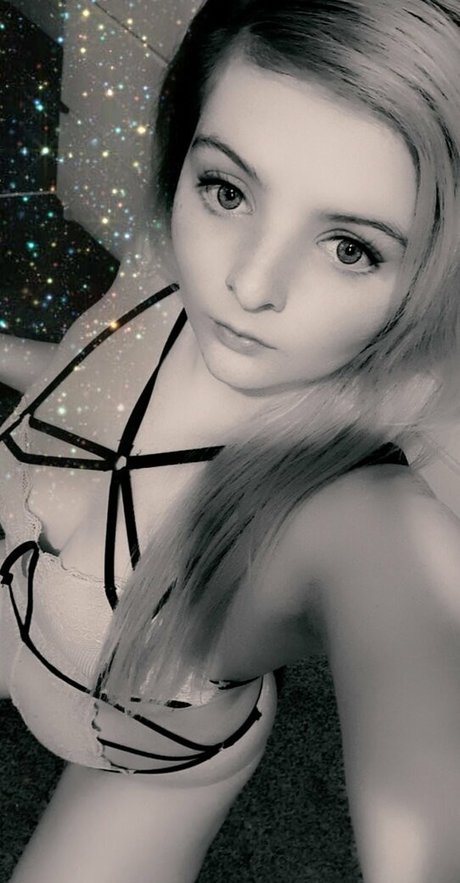 alexxxuncensoredx 素敵なスター 画像