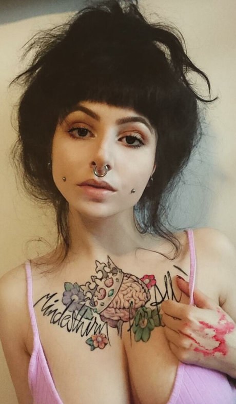 Zainab 無料モデル 写真