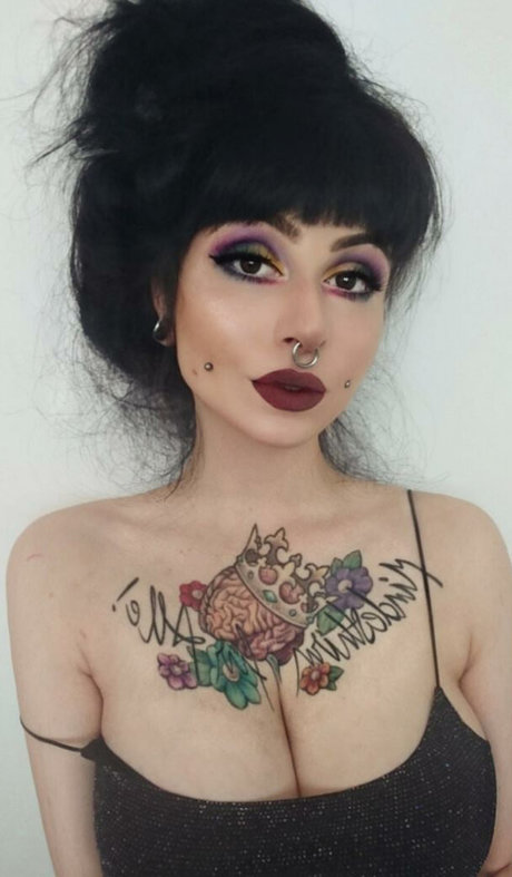 Zainab セックスポルノスター 画像