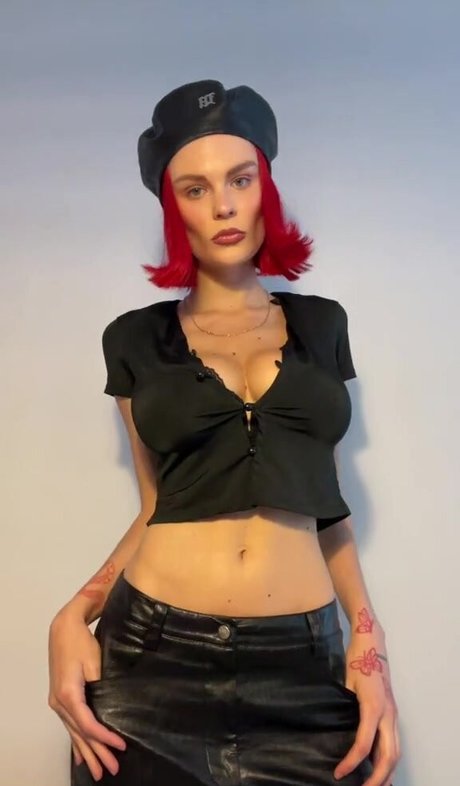 Alex Elizabeth Ljadov 独占ポルノスター 画像