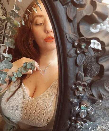 セクシーな黒人女性オンリーファンズ ホットヌード 写真