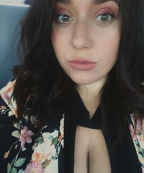 lartdanstoutessesformes top profile image