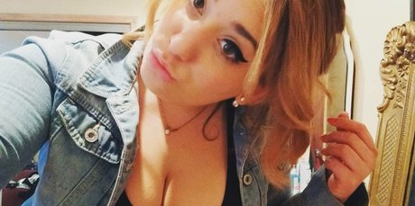 ディスコード トランス OnlyFans ホットセクシー 写真