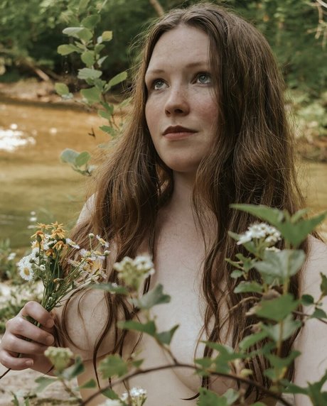 ariel honeyyy ヌードのポルノスター 写真