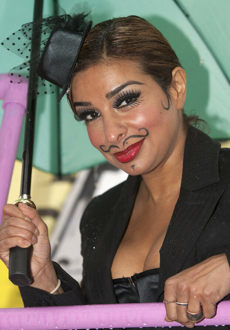 Shobna Gulati スター 裸 画像