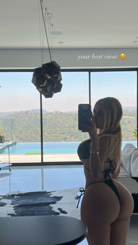 Alexa Dellanos セクシーモデル 画像