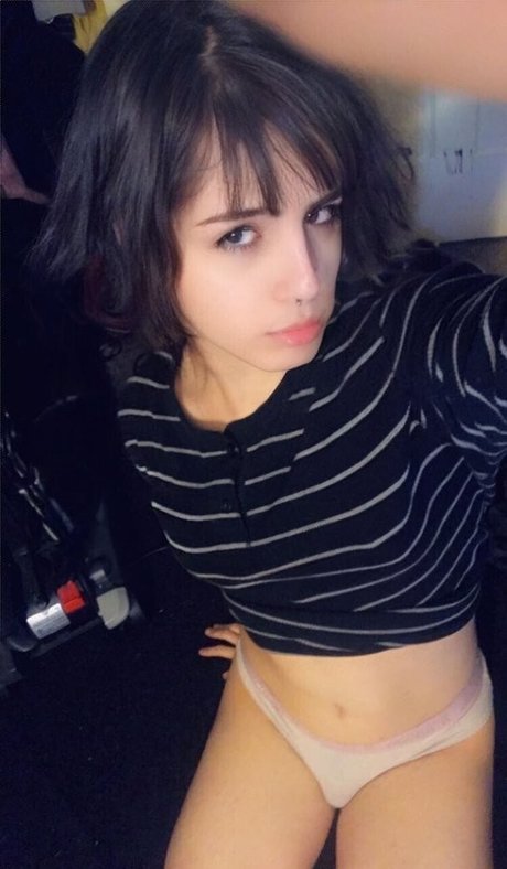 Natalie okan 独占スター 画像