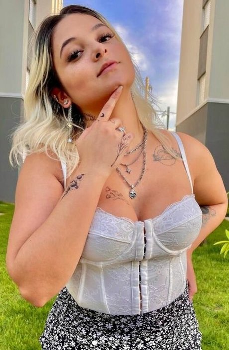 Isabela Roza エロティック女優 写真