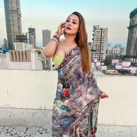 Karrishma Kar 可愛いモデル 画像