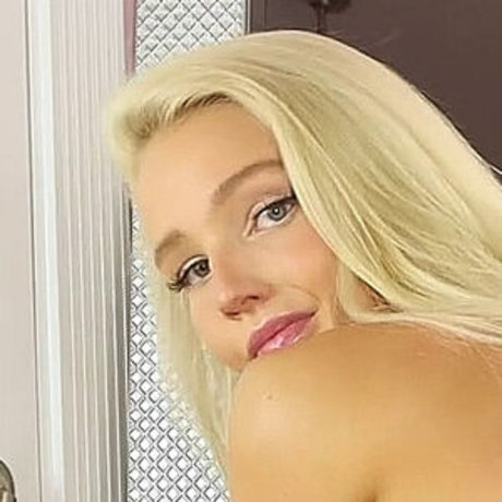 Tango Linsey 美しいポルノスター 写真