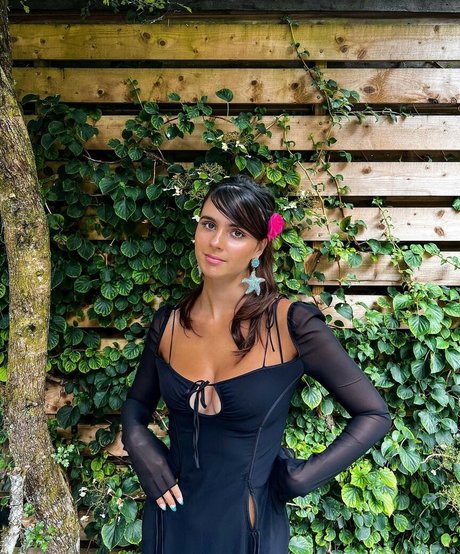 Sophie Slape モデル 画像