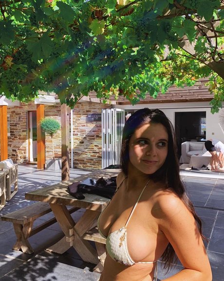 Sophie Slape エロティックなモデル 写真