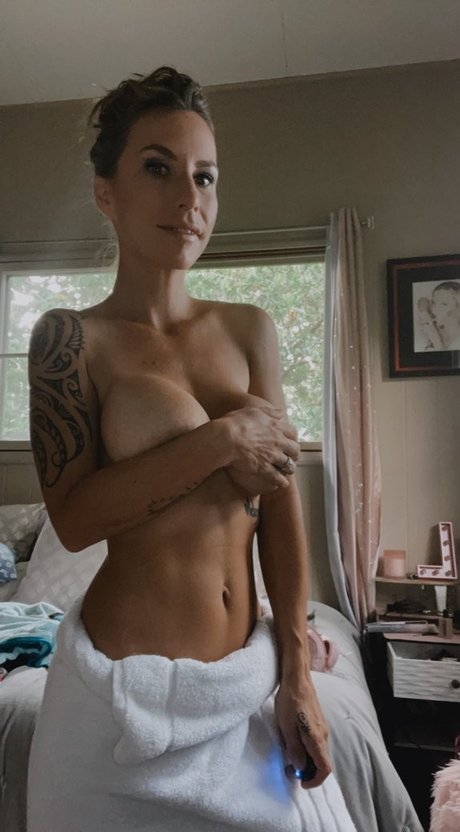 Lyssa Chapman 素敵なモデル 写真