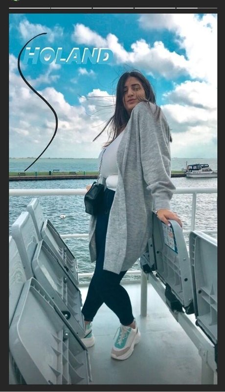 Marin Elbaz ヌードモデル 写真