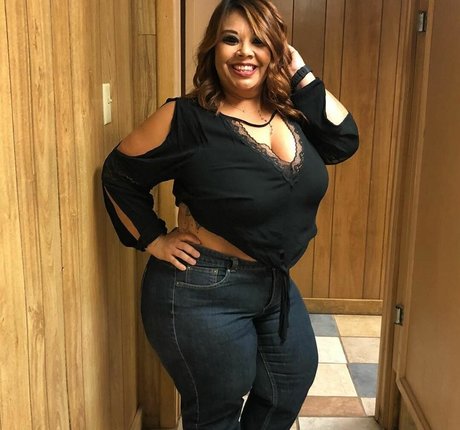 SueAnn ヌードのポルノスター 写真