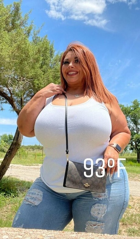 SueAnn profile image
