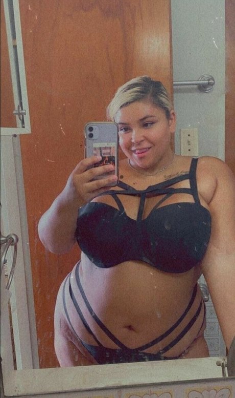 Leishla Gomez 美しいポルノスター 写真