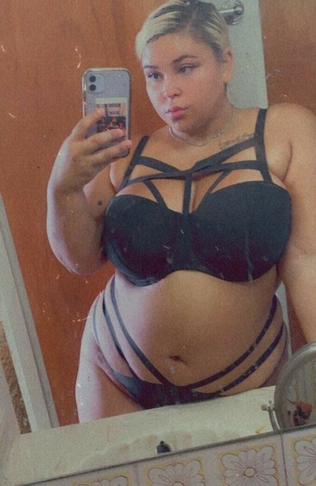 Leishla Gomez 素敵なポルノスター 画像