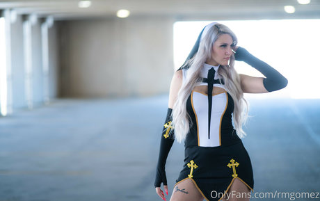 Captainraelynn セクシーモデル ギャラリー
