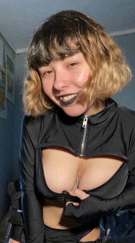 bimbowithouid 裸のポルノスター 写真