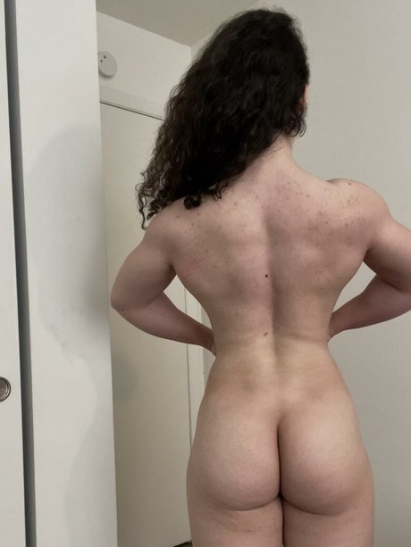 Curly Exotic profile image