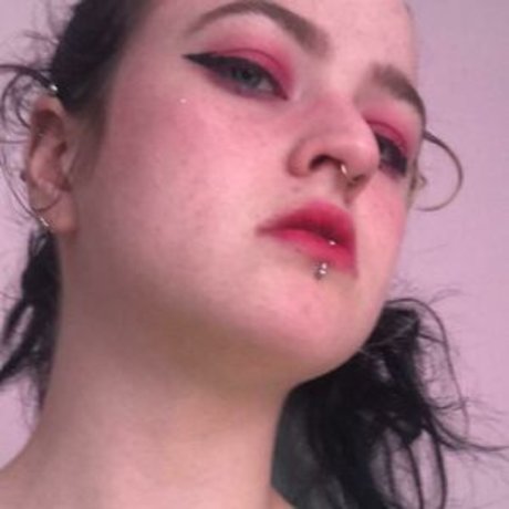 Hahahahelp me セックス女優 画像